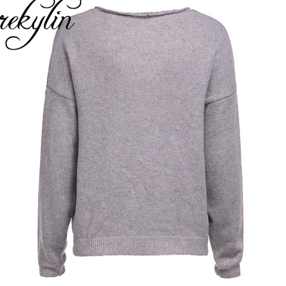 Soft Oversized Loose Fitting V-neck Knit Sweater - Picture 5 of 7